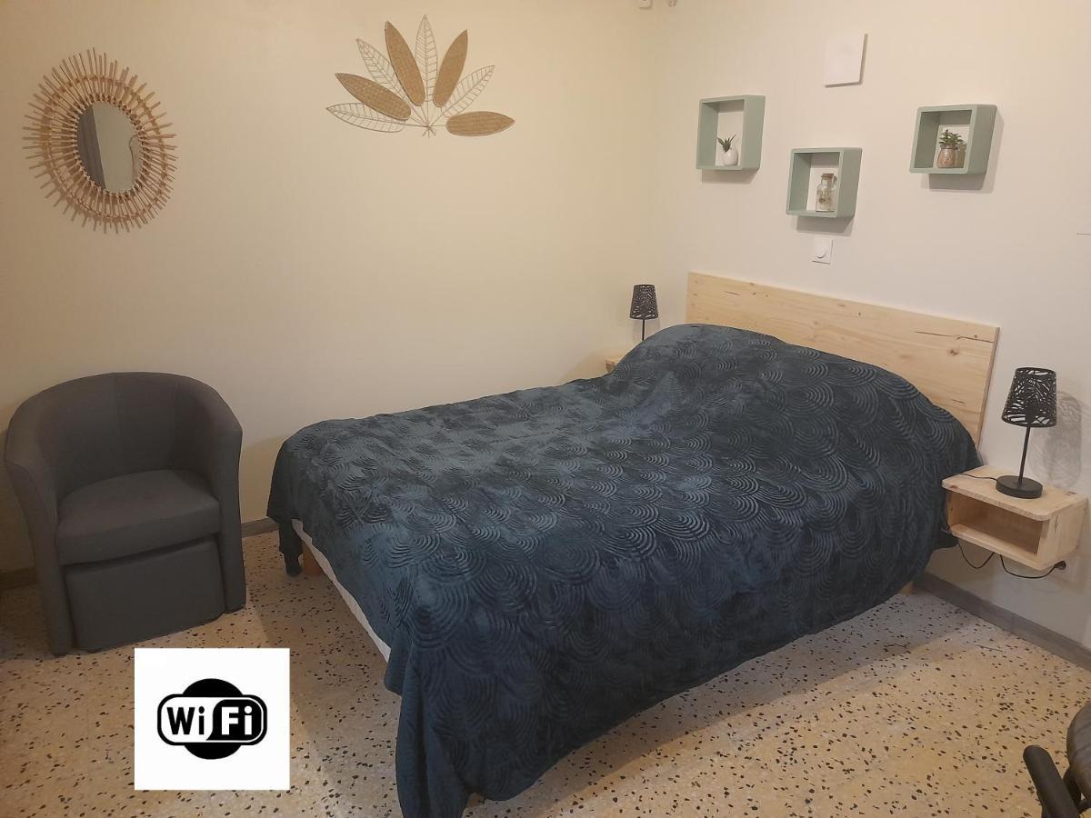 Les Melias T1 Apartment Roujan Екстериор снимка